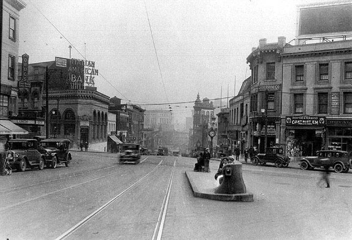 Columbus-and-Broadway-1930.jpg