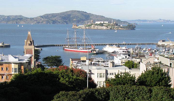 Balclutha-w-ghirardelli-sq-and-angel-island-big-view 2346.jpg