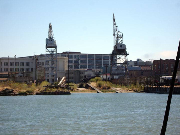 View-towards-old-cranes-at-20th-and-Illinois-4597.jpg