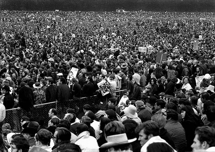 1969-Nov-20-Polo-Fields-GG-Pk-Anti-war-rally-100000-Dave-Glass.jpg