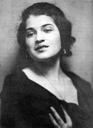 Italian1$tina-modotti-portrait.jpg