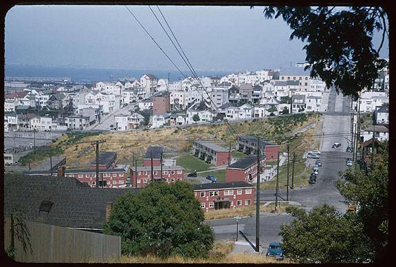 Cushman-May-17-1954-ene-19th-and-DeHaro-projects-on-Pothill-P07134.jpg