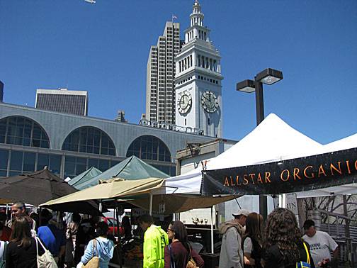 Ferry-bldg-and-farmers-mkt-aug08 3451.jpg