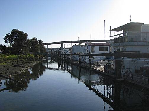 Missioncrk houseboats 0848.jpg