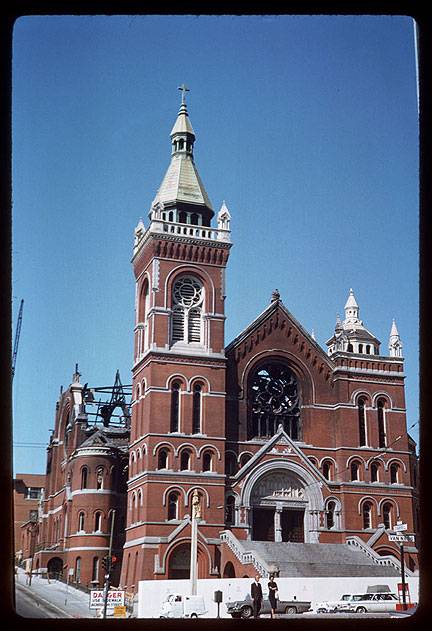 Cushman-Sept-16-1962-St-Marys-Van-Ness-and-OFarrell-after-fire-P12690.jpg