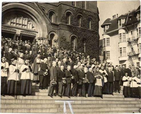 Red Mass at Old St Marys 1942 AAB-0996.jpg