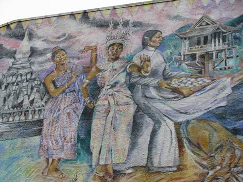 Mural three women.jpg