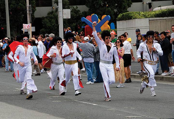 Bay-to-breakers-huffpo-elviss 298293 2470777 free.jpg