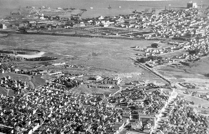 Islais-wetlands-1940s-w-powerplant-at-right-shore 3023.jpg