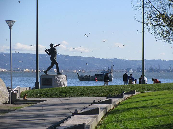 Mccovey-statue 1709.jpg