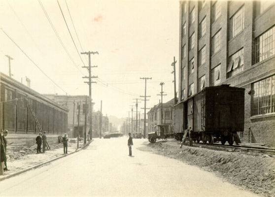 15th betw. Folsom and Harrison 1927 AAB-5886.jpg