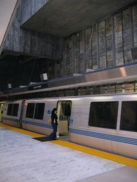 Glen park station train.jpg