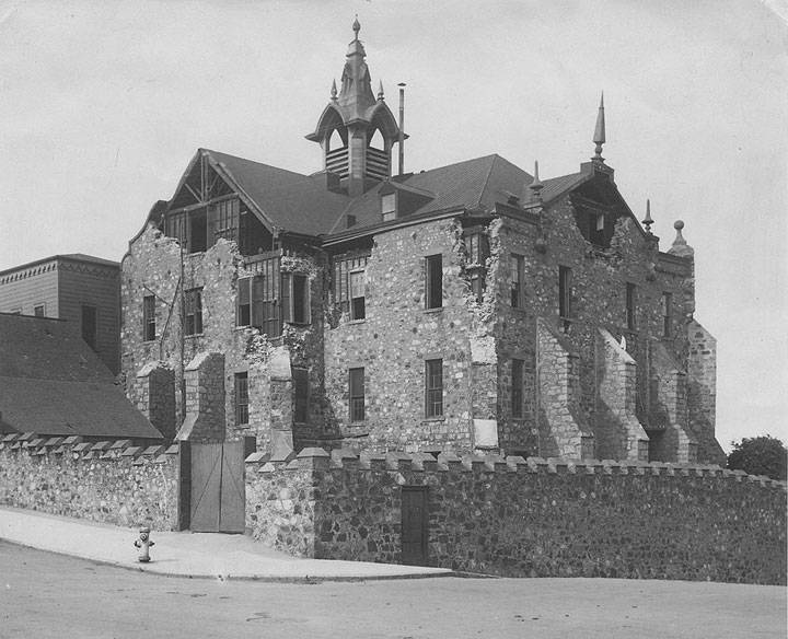 Protestant-Youth-Orphanage-after-1906-quake.jpg