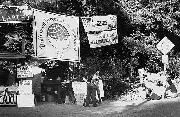 Bohemian-grove-front-gate-pic-3-banners.jpg