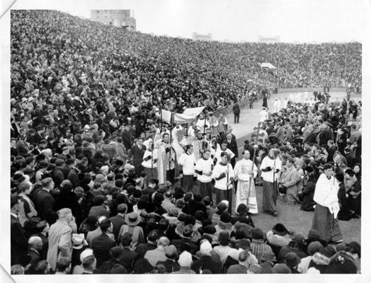 Feast of Christ the King at Seals Stadium nd AAC-5340.jpg