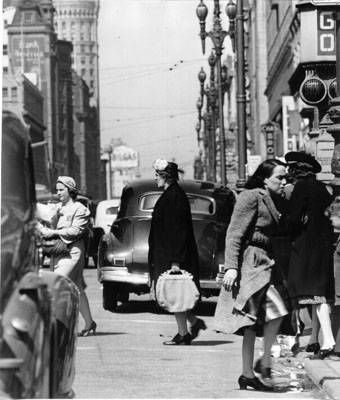 Two women jaywalkers on market july 1941 AAB-6257.jpg