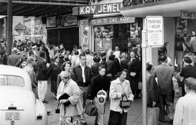 Crowd on Mission at 21st 1956 AAB-4708.jpg