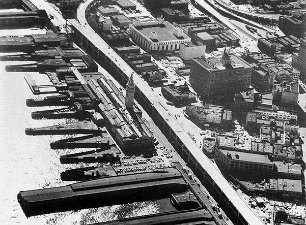 Downtwn1$aerial-of-embarcadero-freeway.jpg