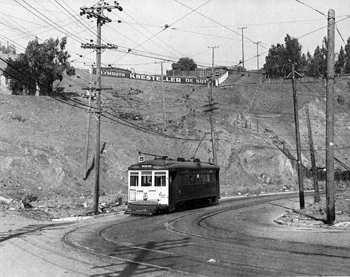 25-line-streetcar-rolling-towards-5-mile-house.jpg