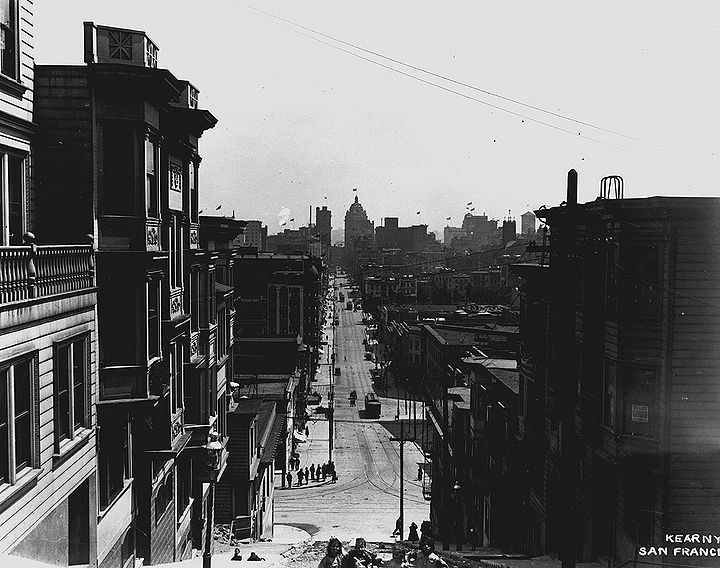 Kearny-south-from-Vallejo-c-1920-SFPL 72dpi.jpg