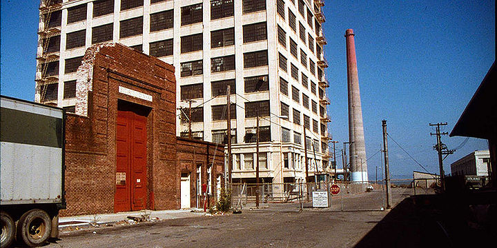 Old-spreckels-sugar-bldg-at-end-of-23rd-st-via-bold-italic 11.jpg