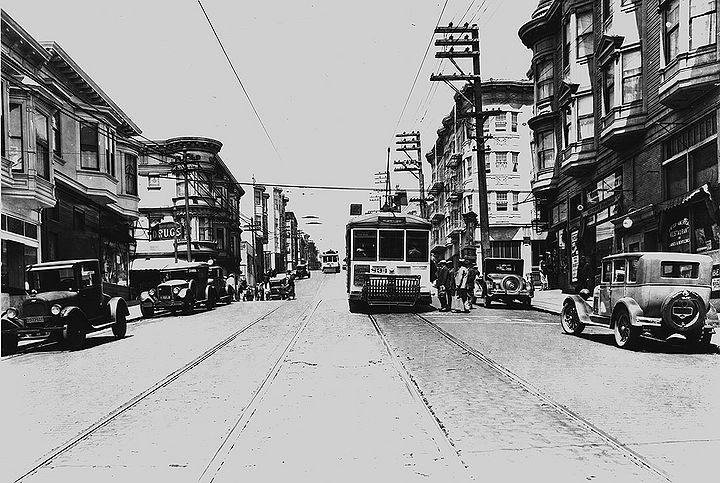 Fillmore-no-at-Haight-1928-SFPL 72dpi.jpg