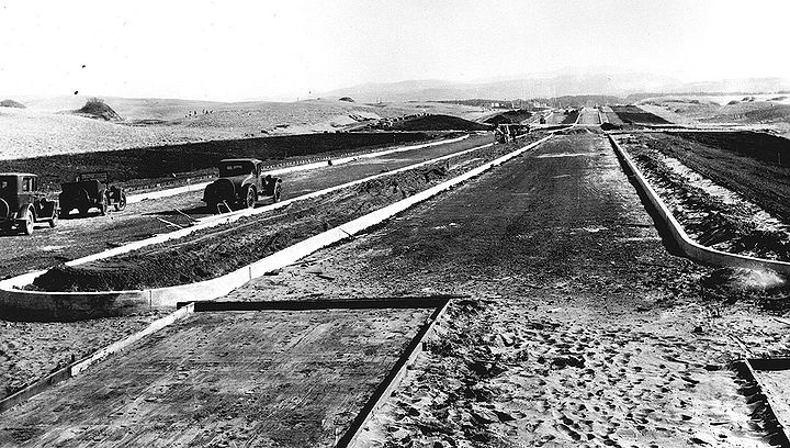 Sunset-Blvd-construction-south-at-Kirkham-April-2-1931-SFDPW.jpg