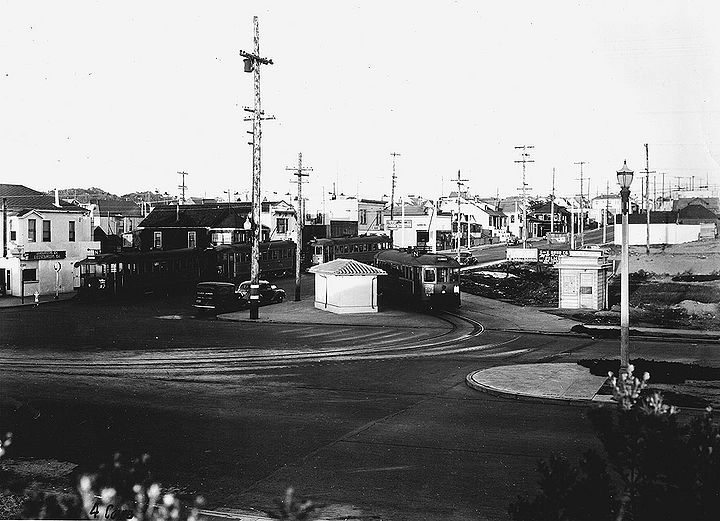 Judah-and-Ocean-beach-N-car-turnaround-c-1930s.jpg