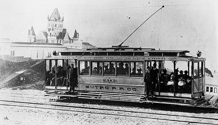 Sutro-railroad-at-Cliff-House.jpg