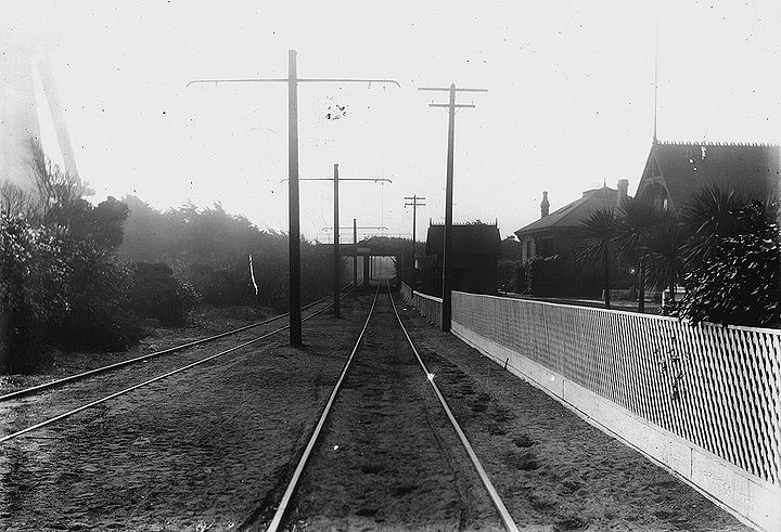 Train-tracks-in-backyard-sunset-or-west-portal-nd.jpg