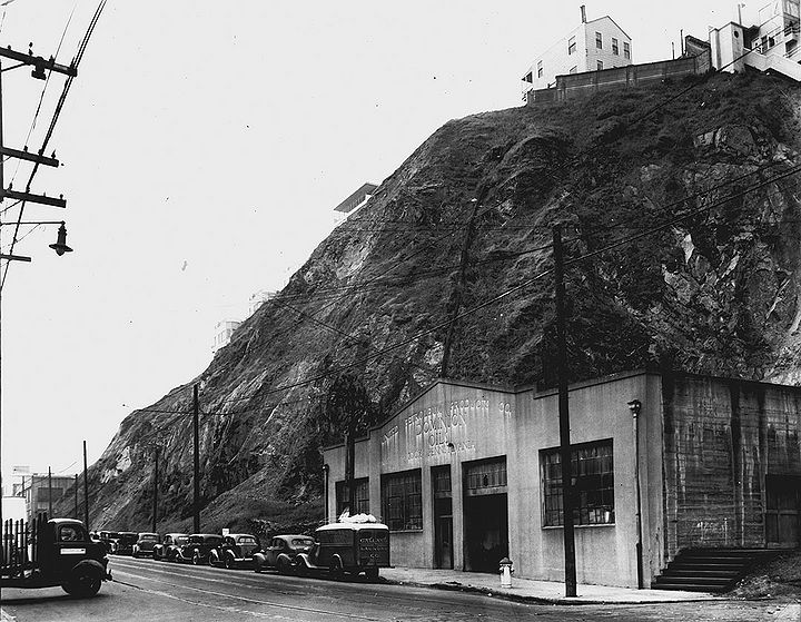 Sansome-south-at-Filbert-Feb-17-1942-SFDPW 72dpi.jpg